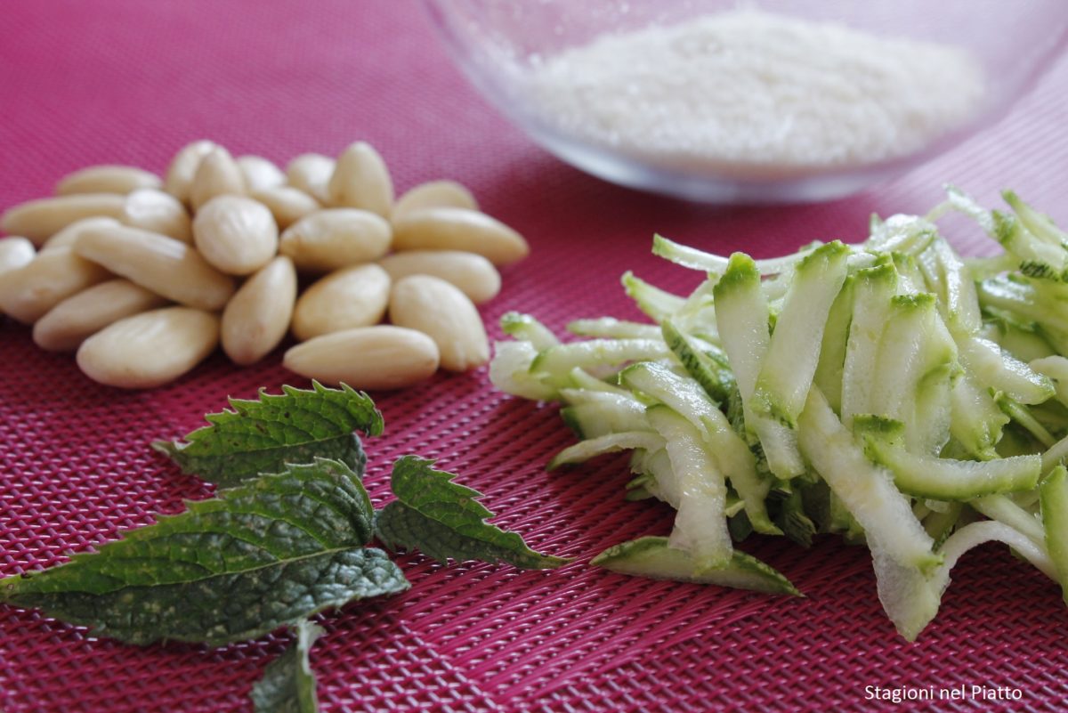 ingredienti pesto di zucchine